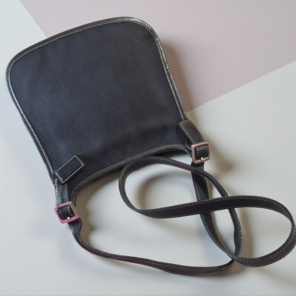 Coach Hippie VTG 2000 Festival Travel Flap Crossbody In EUC - Picture 5 of 10